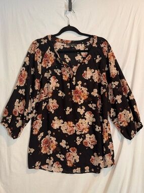 Rose & Olive Black Floral Split-Neck Tunic